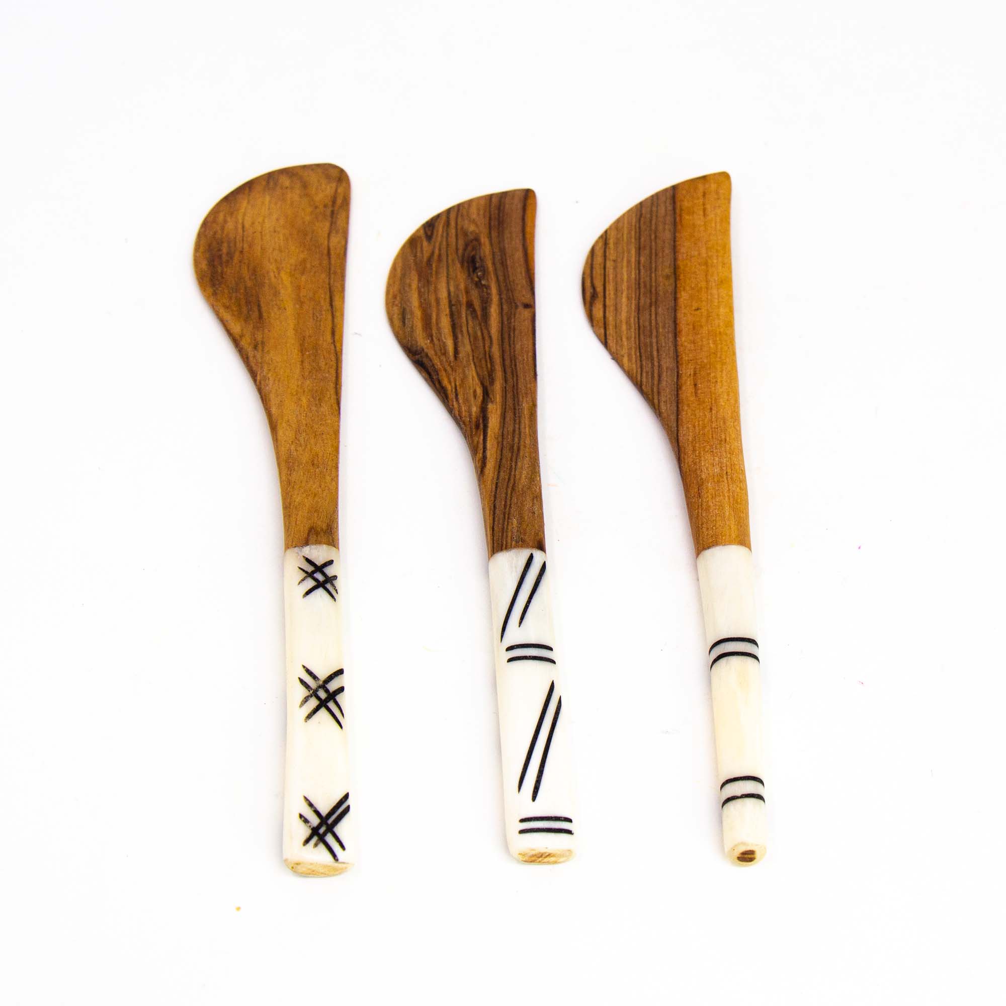 Beautifully hand carved spreader knife set made from sustainably sourced olive wood and ethically sourced and sanitized animal bone